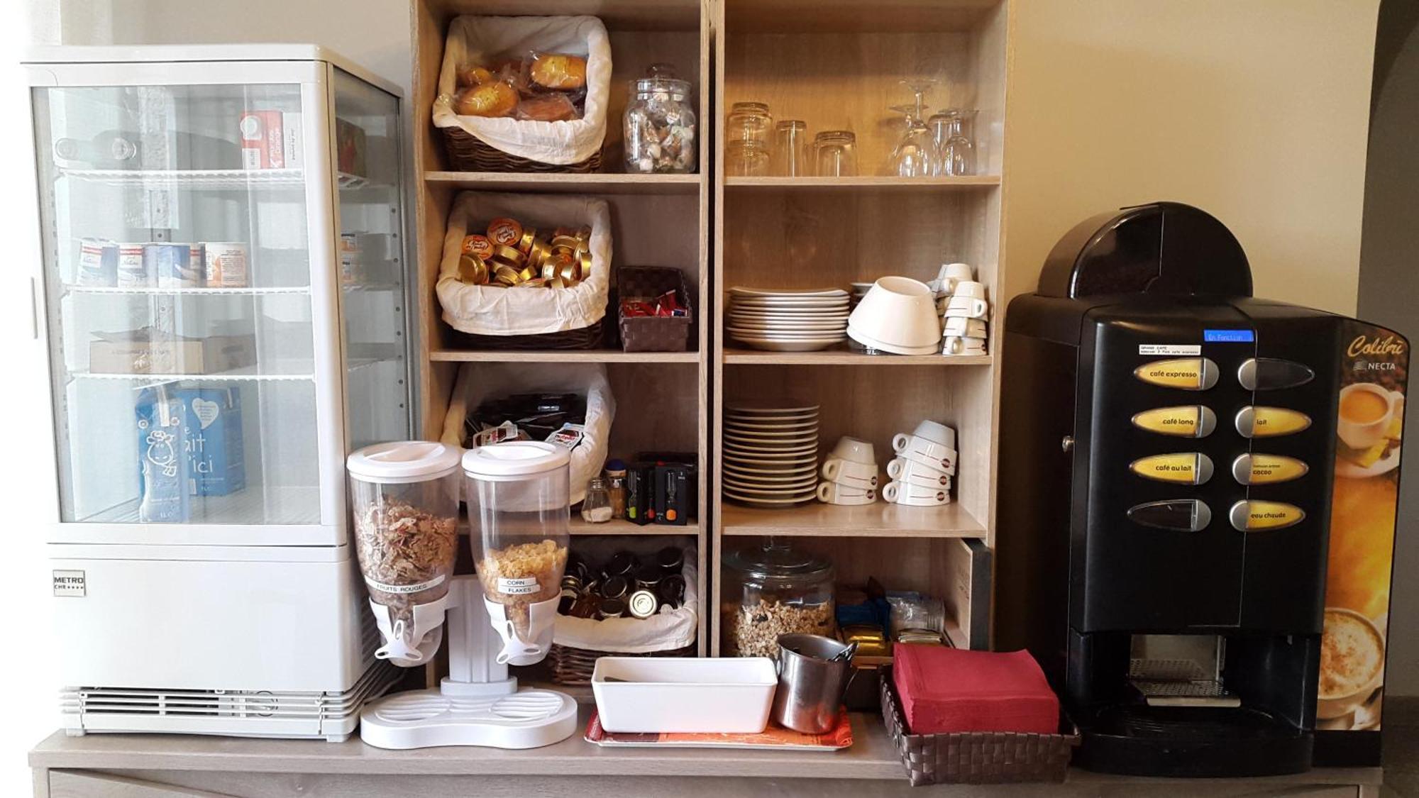 Auberge De La Tour -Appartements- Valros 部屋 写真