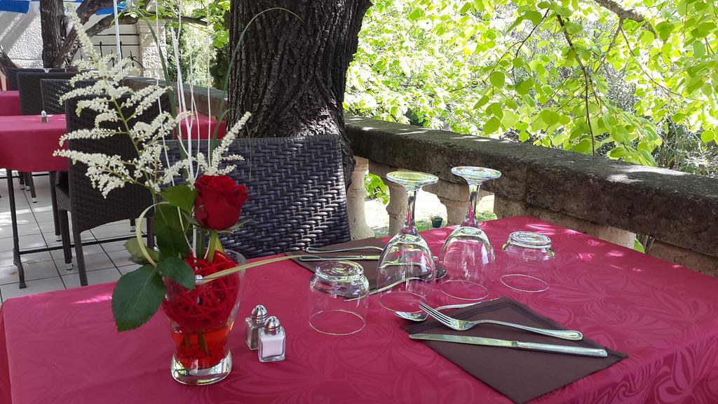 Auberge De La Tour -Appartements- Valros エクステリア 写真